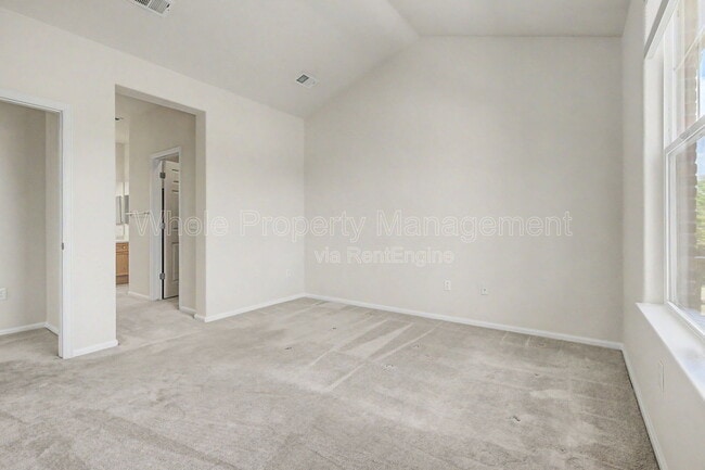 Building Photo - 2260 S Vaughn Way