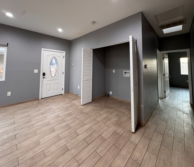 Building Photo - ADU Westminster