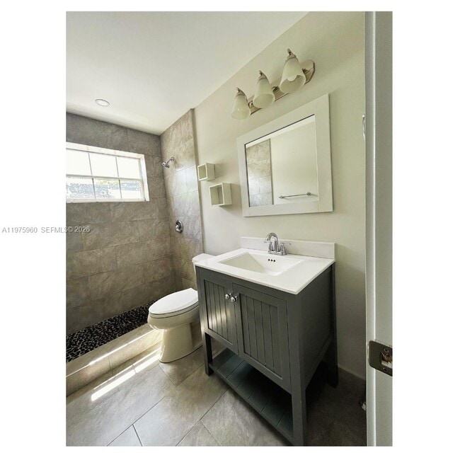 Building Photo - 5032 SW 94th Ave