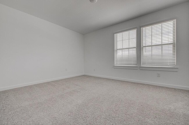 Building Photo - 424 Bristlecone Bend