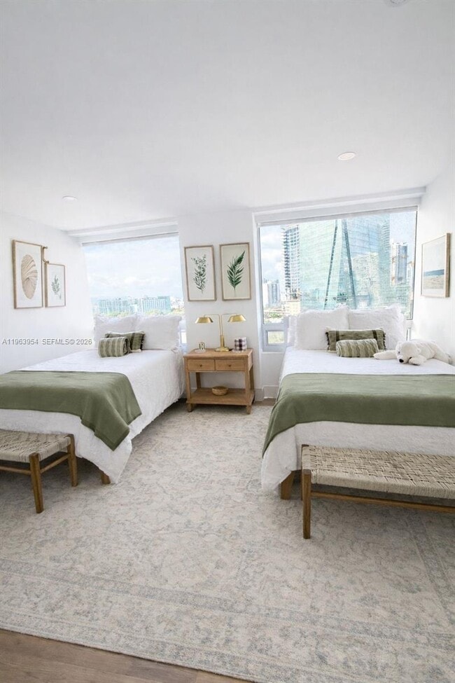 Building Photo - 1541 Brickell Ave