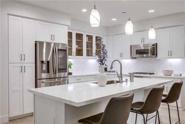 Building Photo - 1059 Cadence