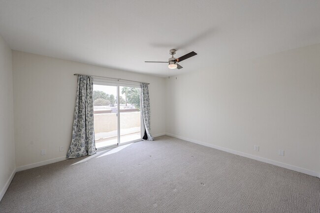 Building Photo - 238 W Maya Dr
