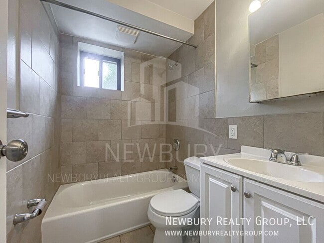 Building Photo - 1459 Poplar St