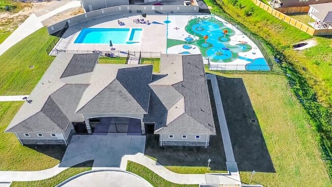 Building Photo - 30301 Kingston Heath Dr