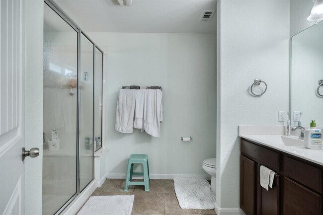 Building Photo - 413 Alsatian Ln