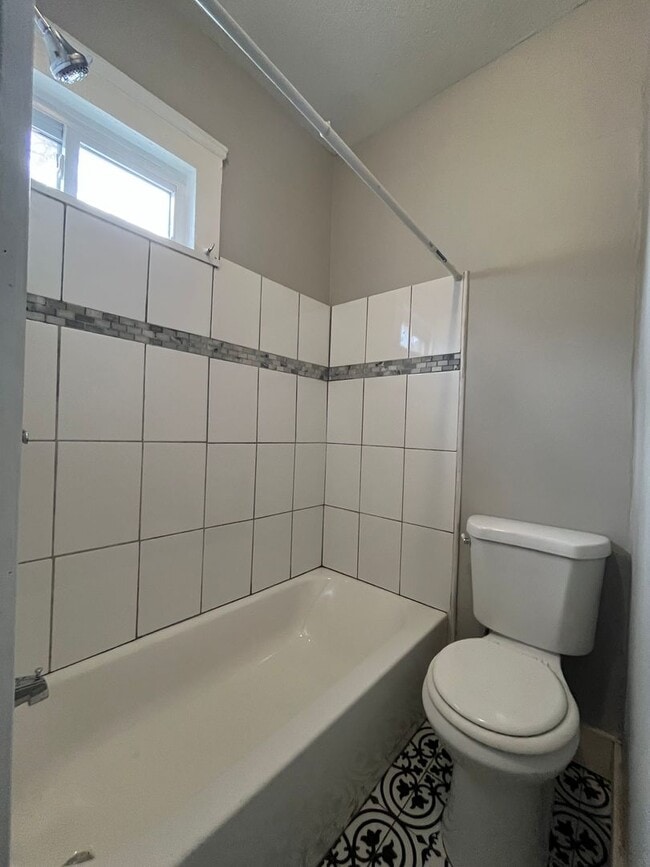 Building Photo - 3889 W.33rd