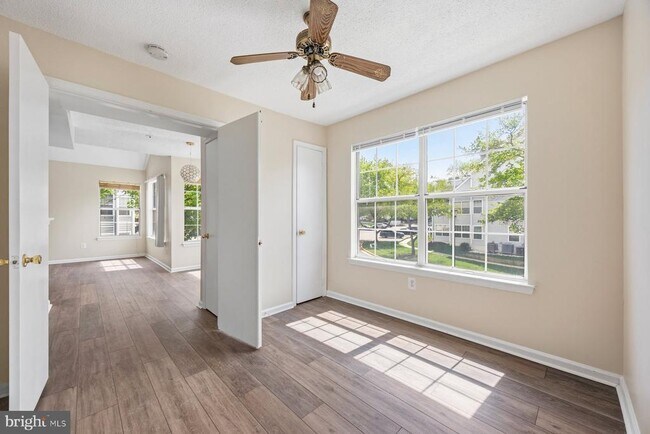 Building Photo - 14053 Vista Dr