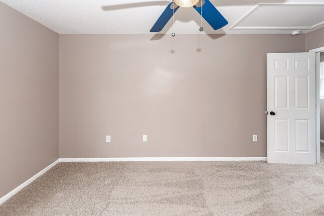 Building Photo - 5 Bedroom 2.5 Bath Home in St. James Estates - Goose Creek