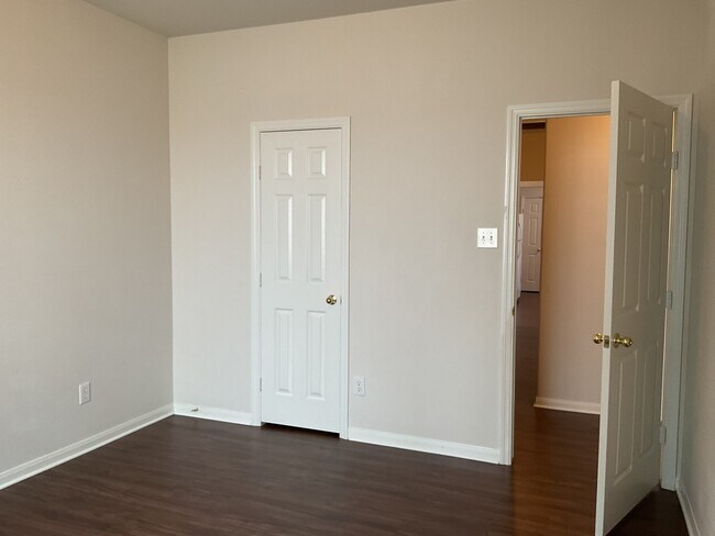 Building Photo - 18326 Hollow Branch Ct