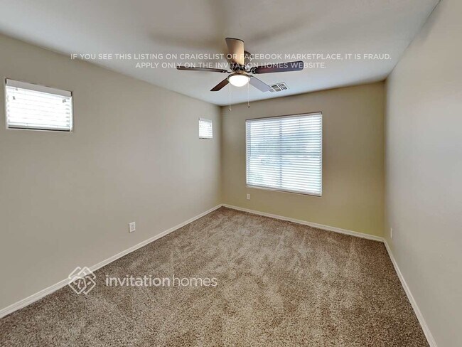 Building Photo - 928 W Desert Canyon Dr