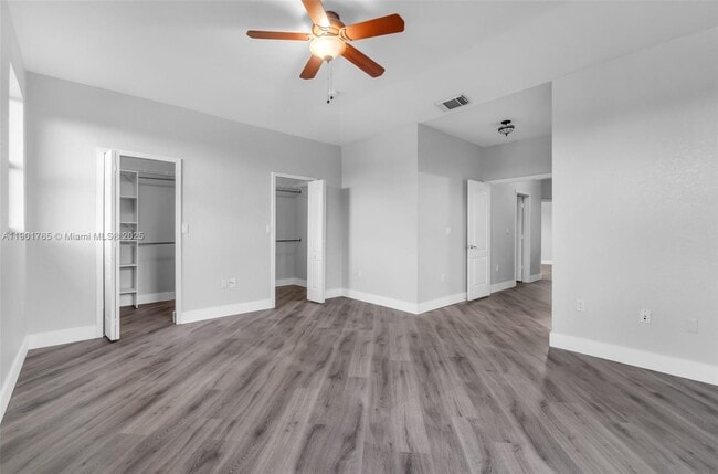 Building Photo - 6425 SW 164th Ave