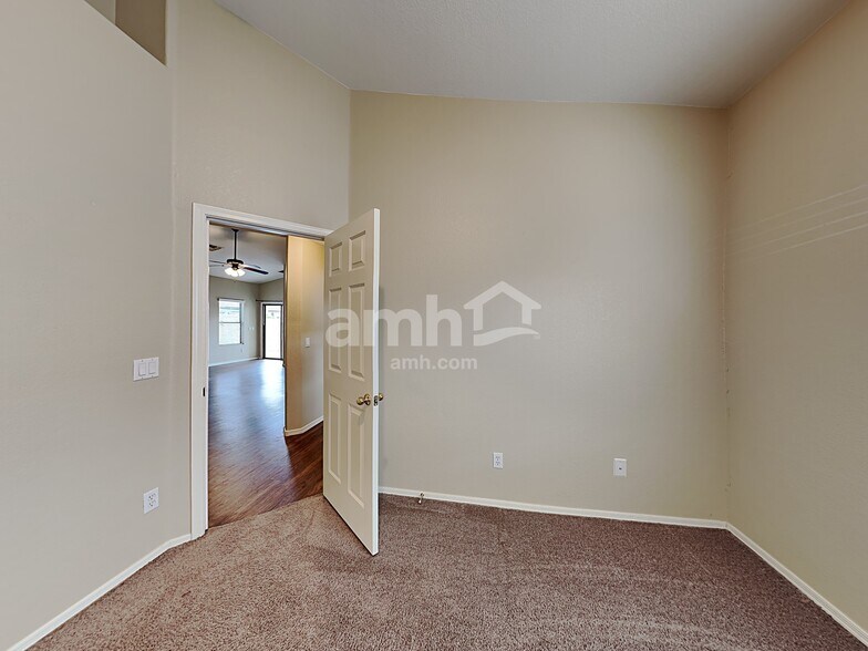 Building Photo - 13369 W Evans Dr