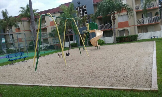 Building Photo - 18850 NW 57th Ave