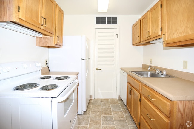 Interior Photo - Rochester Highlands