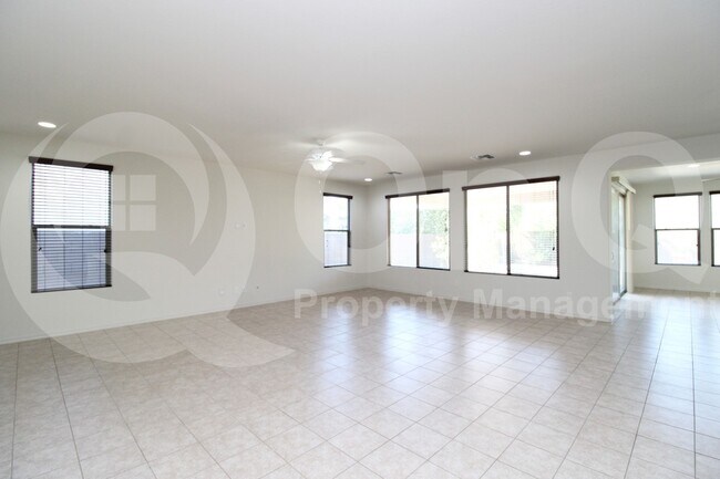 Building Photo - 26018 N 52nd Ln