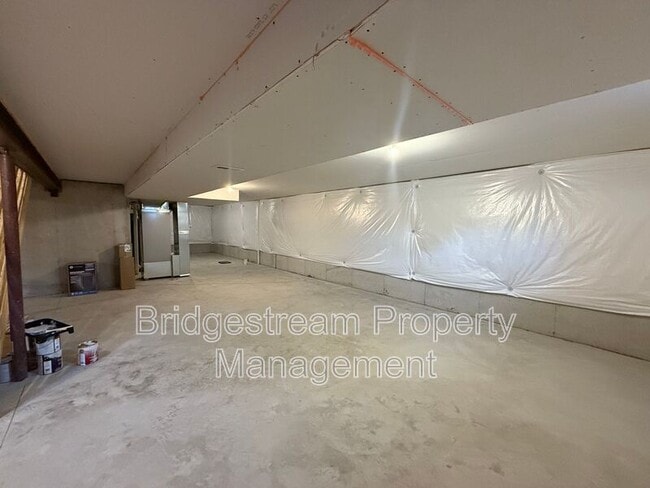 Building Photo - 766 Hunters Run Dr