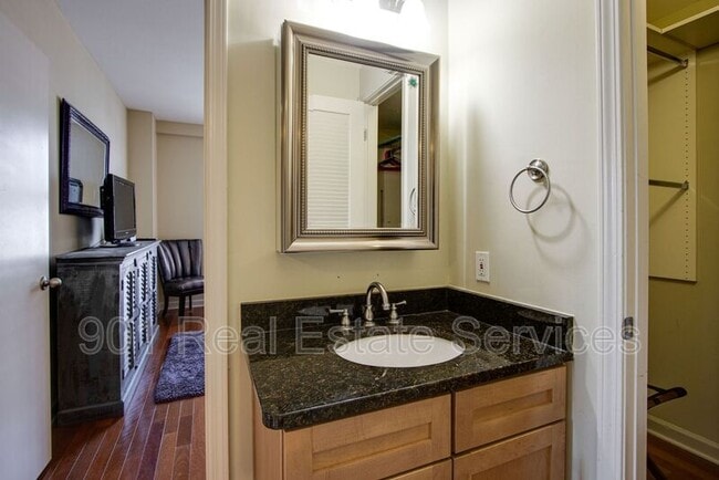 Building Photo - 109 N Main St