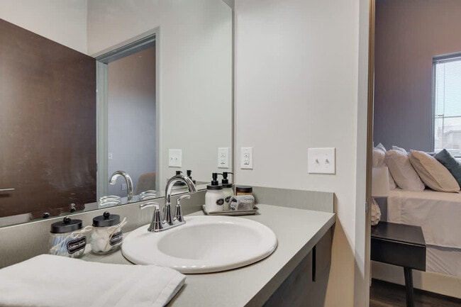 Building Photo - 2210 Remington Way