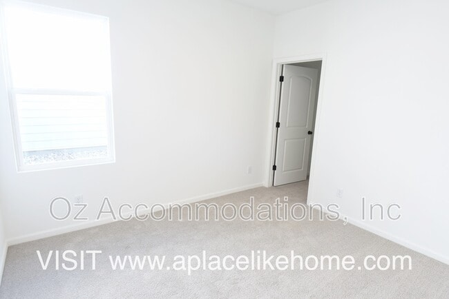 Building Photo - 3009 NW 96th St