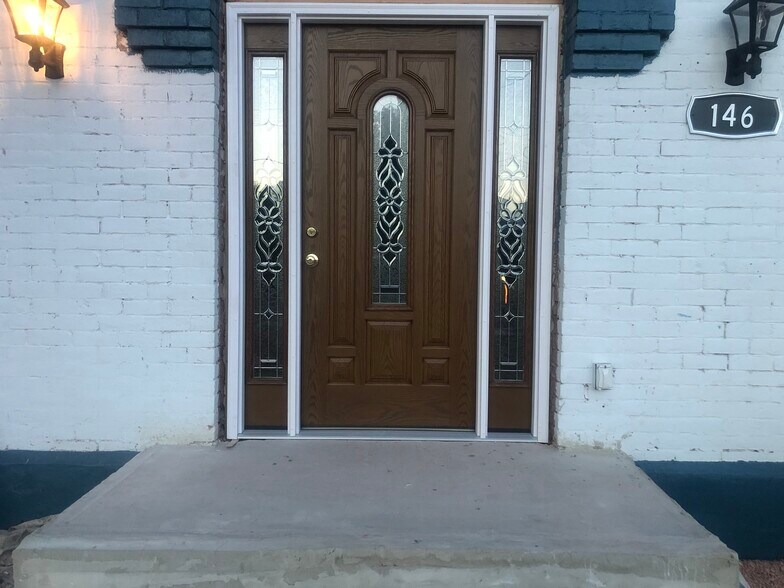 Building Photo - 146 N 300 E