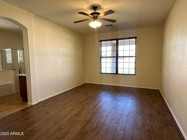 Building Photo - 15022 W Montecito Ave