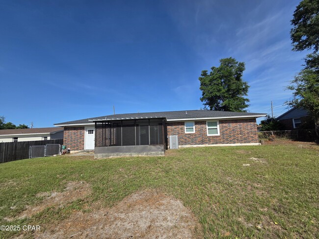 Building Photo - 303 S Gay Ave