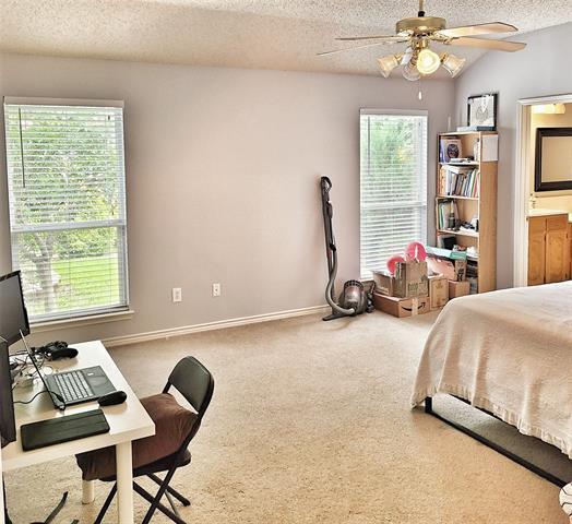 Building Photo - 424 Ambrose Dr