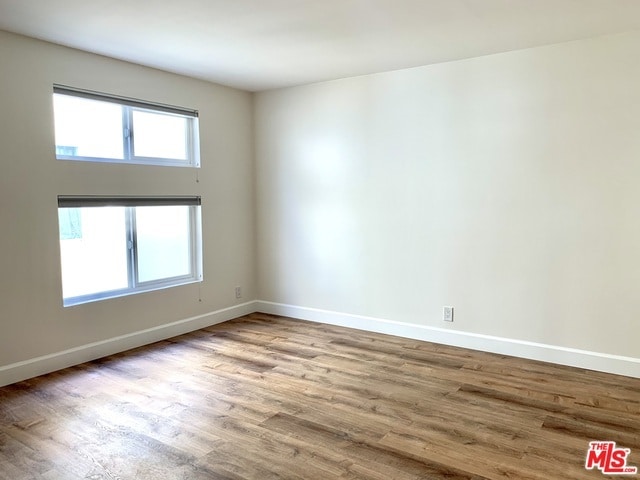 Building Photo - 1227 Granville Ave