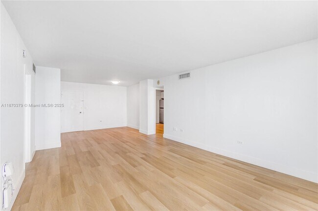 Building Photo - 5555 Collins Ave