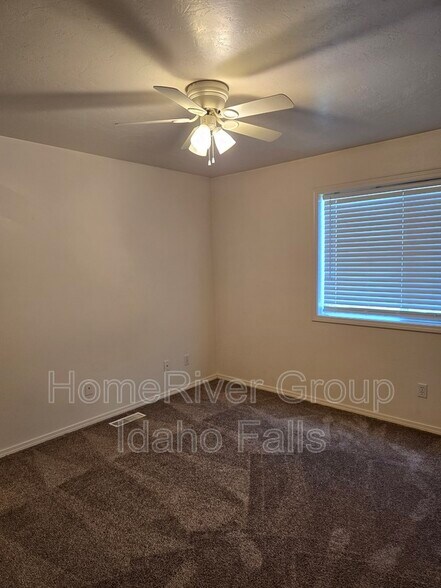 Building Photo - 3109 Chasewood Dr