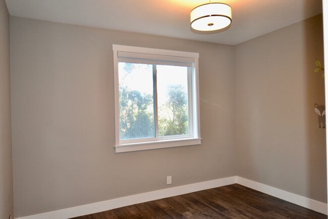 Building Photo - Bankers Hill – 2 BD, 2.5 BA! Two Assigned ...