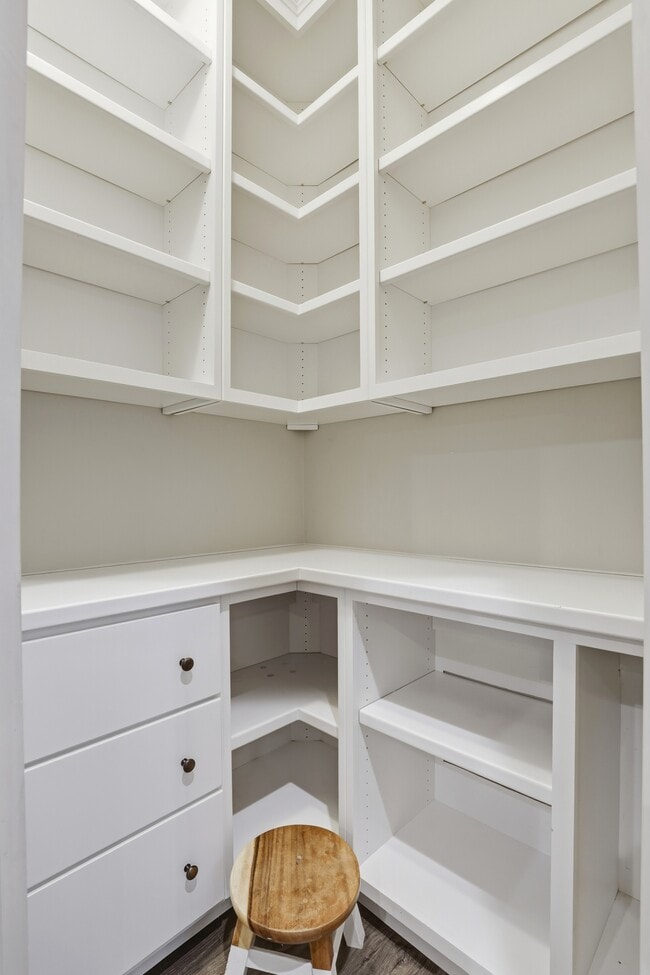 Building Photo - 107 Salmon Ln