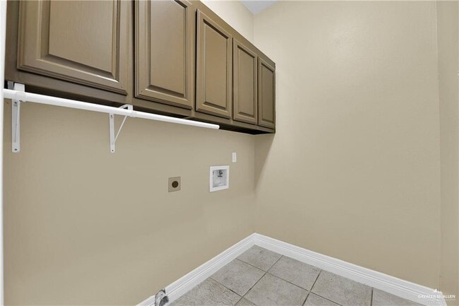 Building Photo - 29 Barcelona Blvd