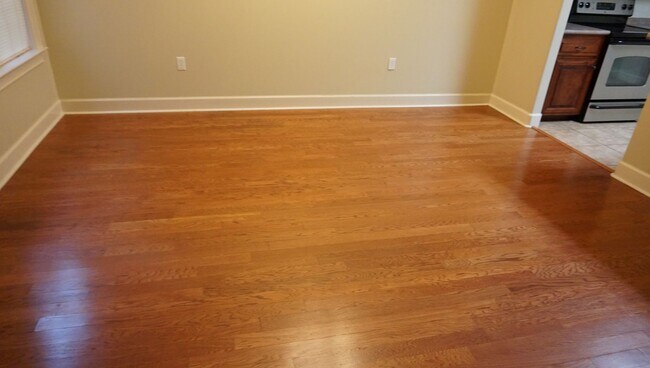 Building Photo - 3406FBarack