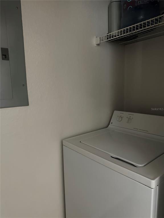 Building Photo - 5463 Vineland Rd