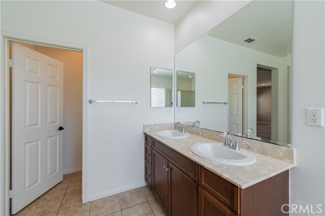 Building Photo - 2993 E Via Corvina