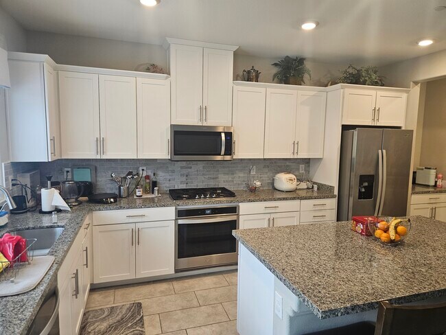 Building Photo - 10754 Hickam Ave