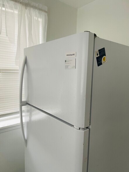 Kitchen - 7934 Forrest Ave