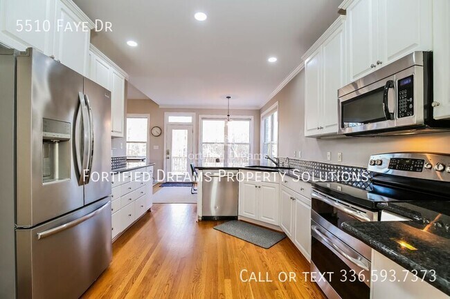 Building Photo - 5510 Faye Dr