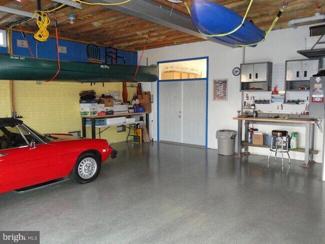 Building Photo - 1219 Bayside Rd