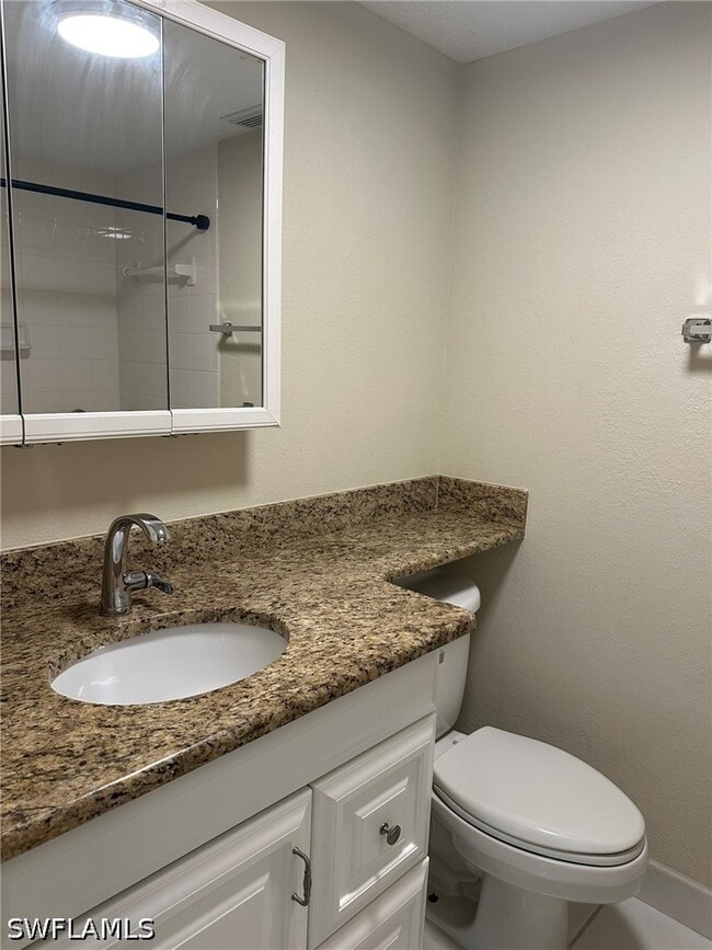 Building Photo - 4621 Bayshore Dr