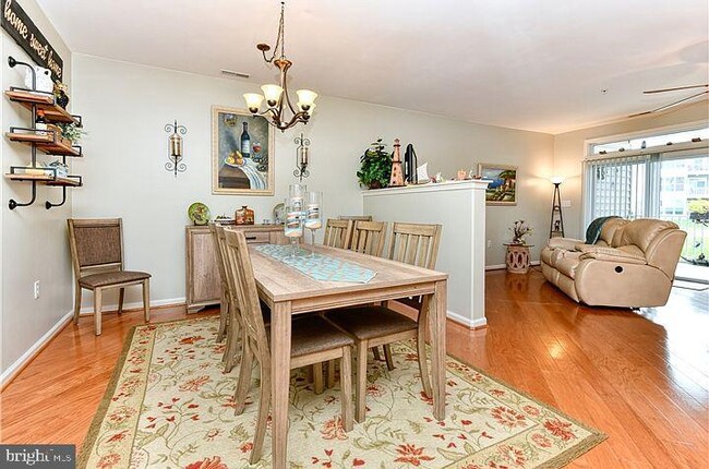 Building Photo - 17436 Slipper Shell Way