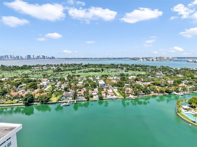 Building Photo - 5875 Collins Ave
