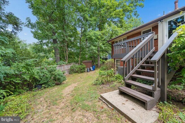 Building Photo - 9202 Wilmett Ct