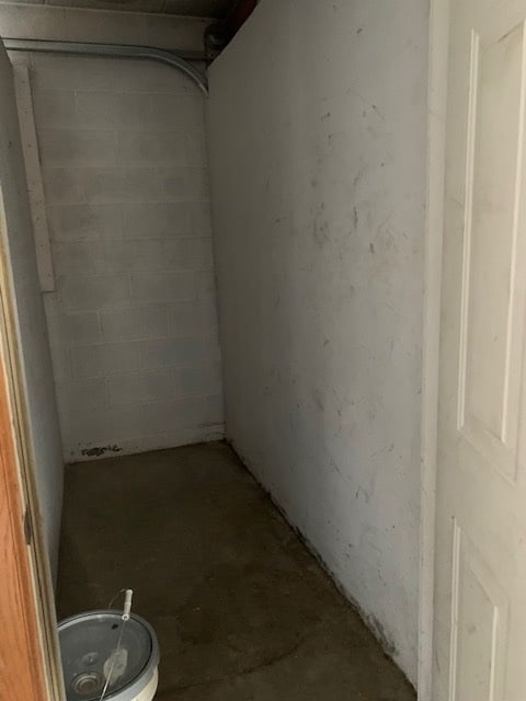 Building Photo - 10541 Parkside Ave