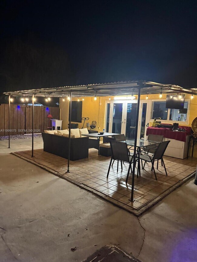 Building Photo - 14754 SW 66th Terrace