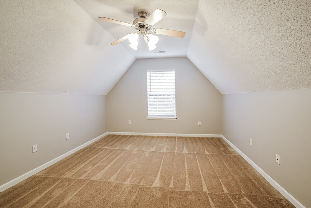 Building Photo - 5764 Deer Ridge Dr