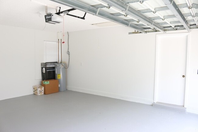 Building Photo - 2668 La Lique Cir