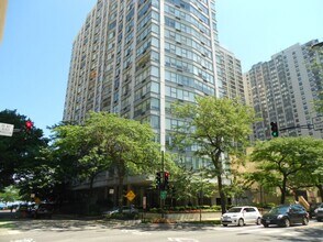 Building Photo - N Sheridan